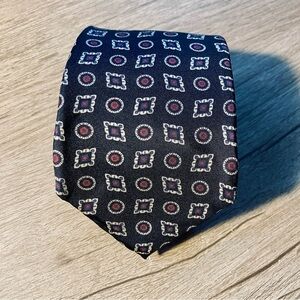 Vintage Meeting Street 100% Silk Tie Made in USA Black w. Pink & Blue Pattern